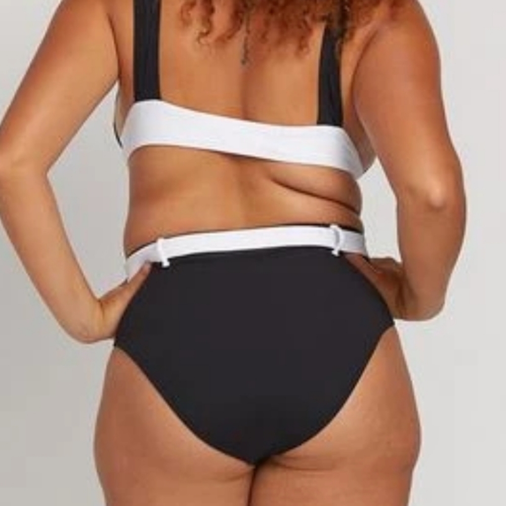 Volcom bottom bikini - Picture 3 of 7